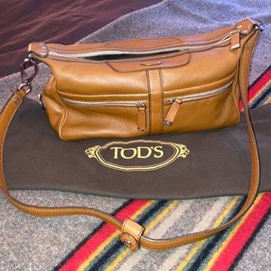 Tod’s leather shoulder/crossbody bag